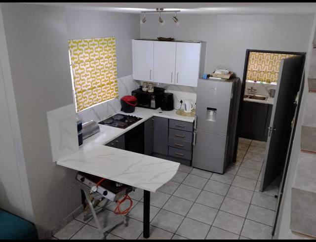 2 BEDROOM TOWNHOUSE FOR SALE IN BRAKPAN NORTH